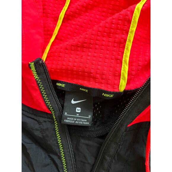 Nike Men's Short-Sleeve 1/2-Zip Training Hoodie Dayglow Neon Streetwear Medium - Picture 3 of 8
